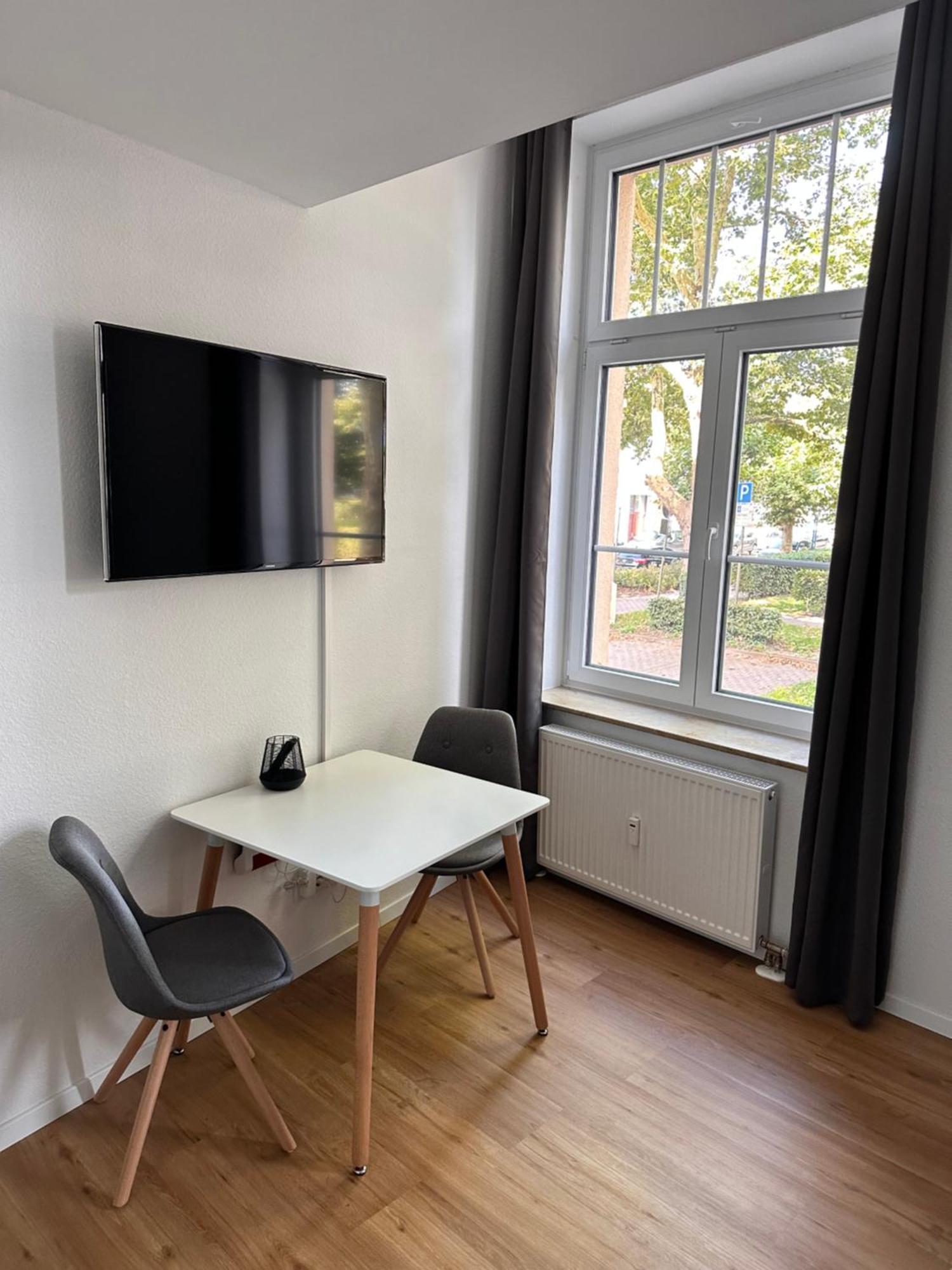Zentrales Apartment Mit Parkplatz Hockenheim Exterior photo